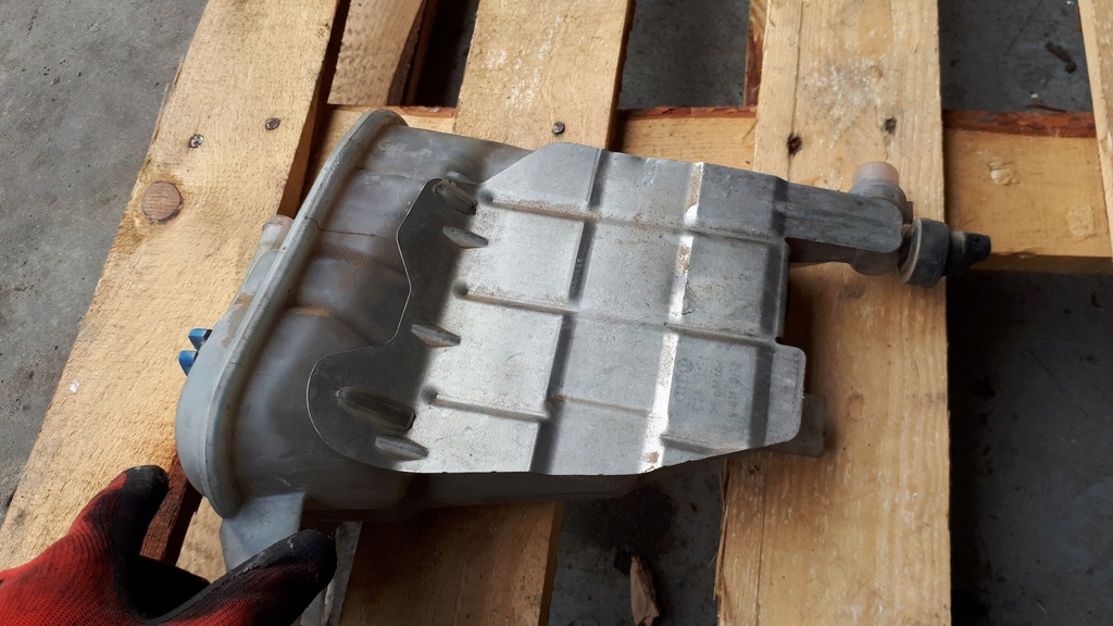 фото №7, S4 b8 a4 бачок расширительный 3.0 tfsi s5 a5