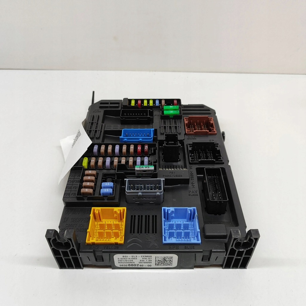 фото №3, Opel grandland x 2021 рамка / модуль запобіжників