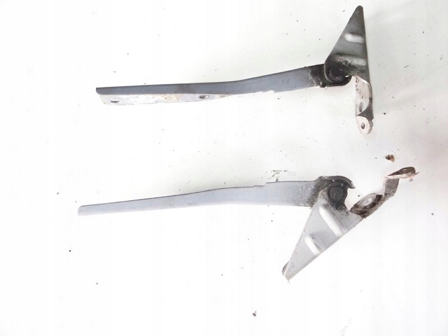 Subaru forester i 99r петли дверь капот x2 Цена