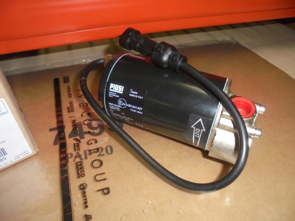 фото №2, Насос пального iveco stralis 5801834189