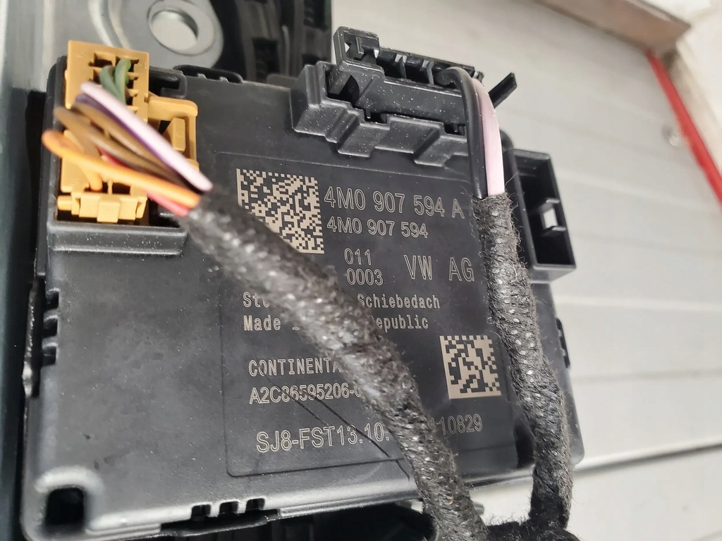 фото №8, Audi a4 s4 b9 8w5877041a люк