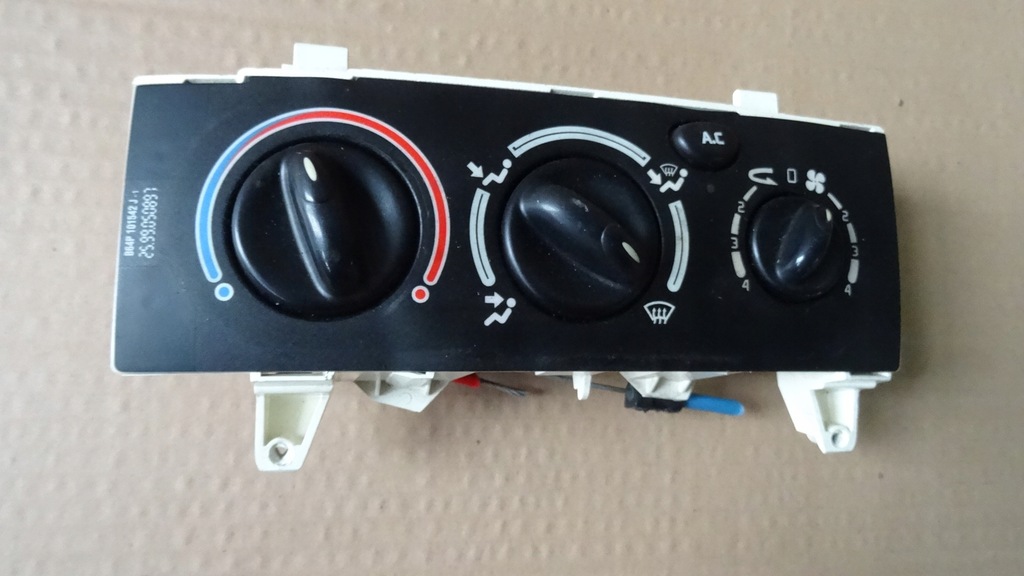 фото №1, Megane i lift панель обдув