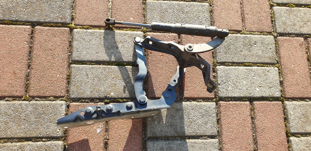 фото №4, Петля капот привод перед правый mercedes s w221