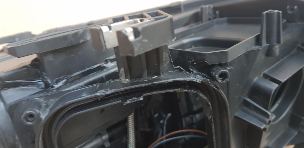 Audi a4 b8 фара передняя правый  ксенон led 2010r с Разборки