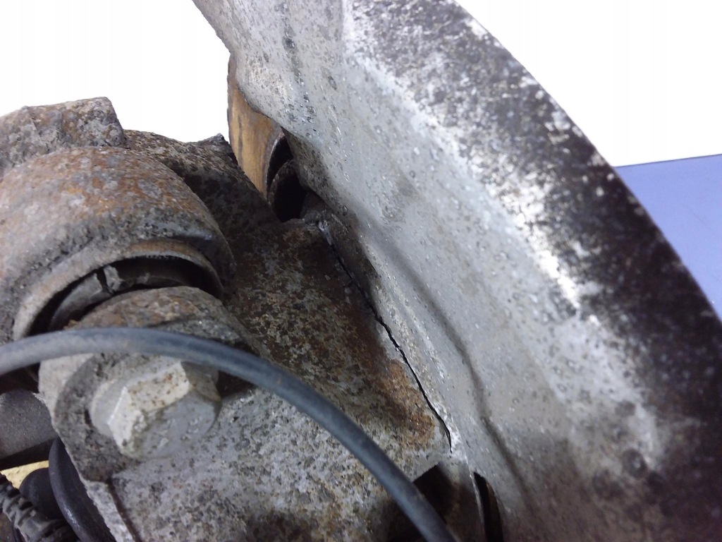 Bmw 5 f10 f11 2.0 d поворотний кулак привідний вал задні ліва Недорого