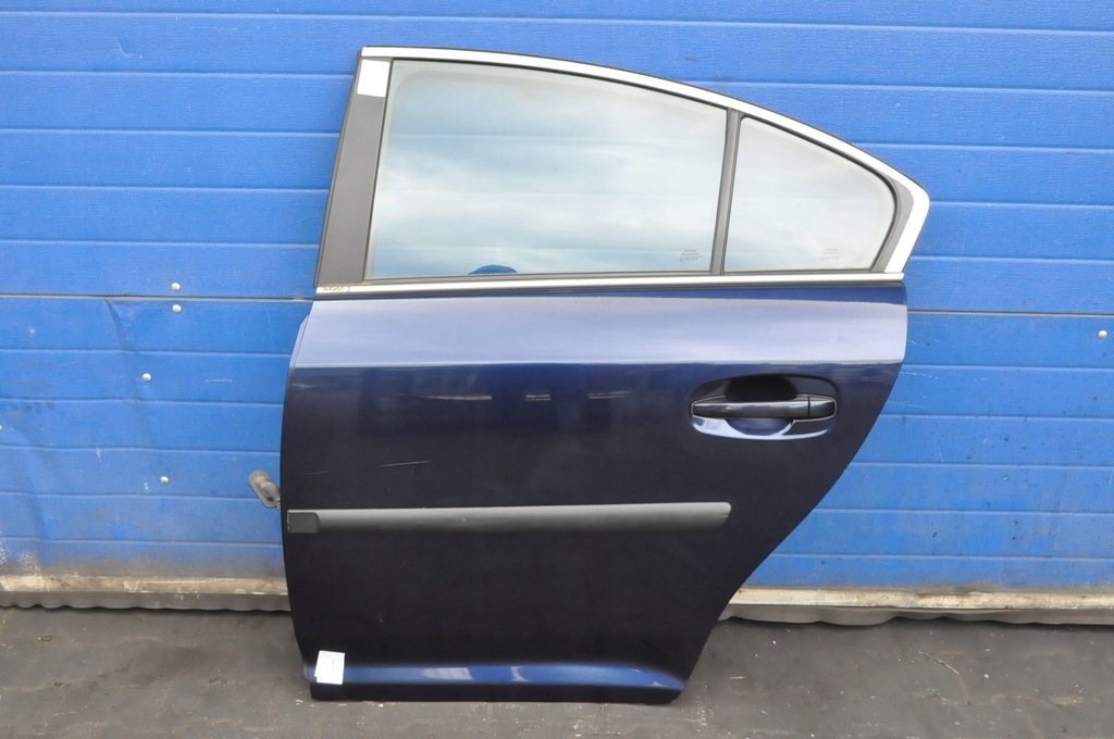 фото №1, Toyota avensis t27 двері лівий задня ліва задні sedan