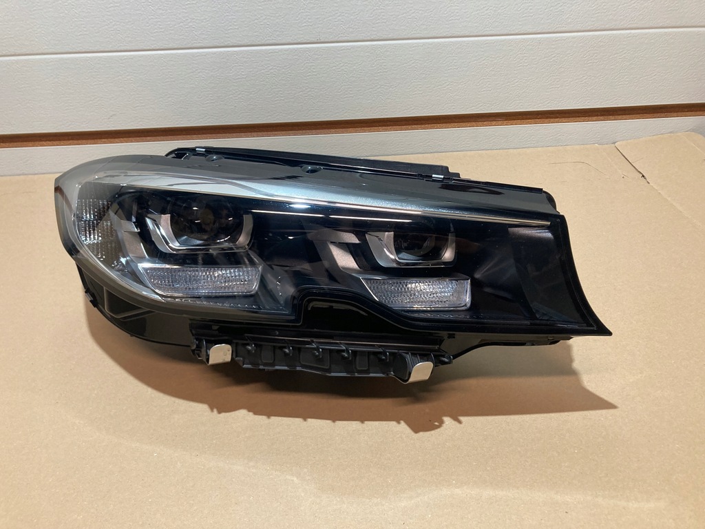 фото №1, Лампа правая передняя bmw 3 g20 g21 led