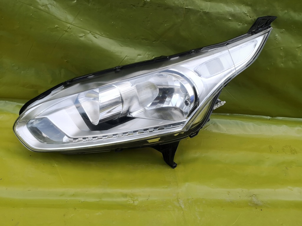 фото №1, Ford connect mk2 лампа передняя левая europa