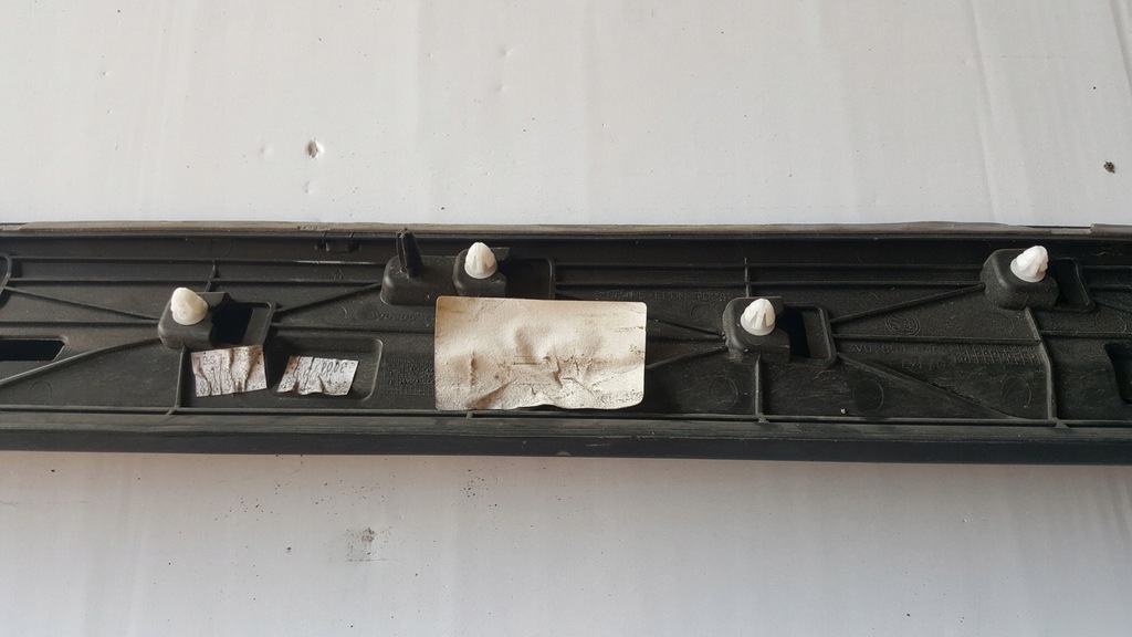 фото №10, Молдинг дверь правый перед skoda superb 3 3v0854940