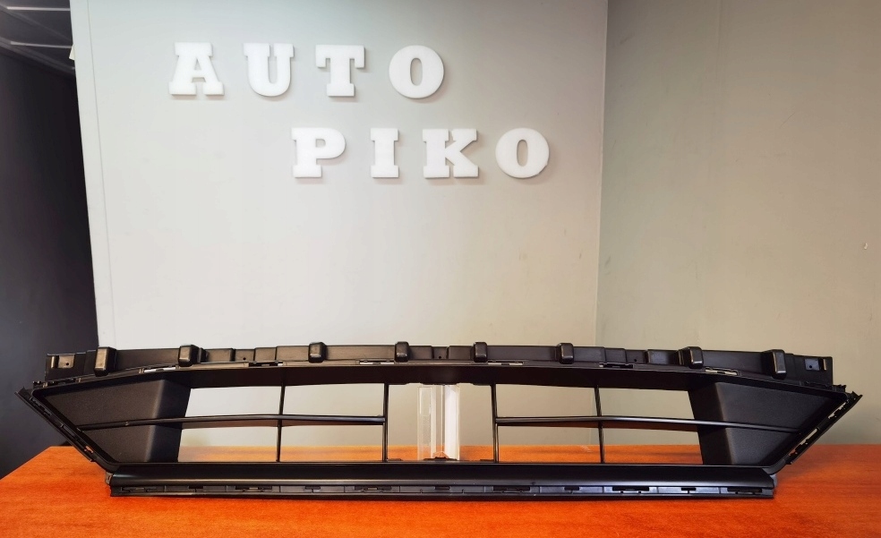 фото №1, Ford escape kuga mk3 2019- решётка нижняя бампера матовая с отверстие na радар