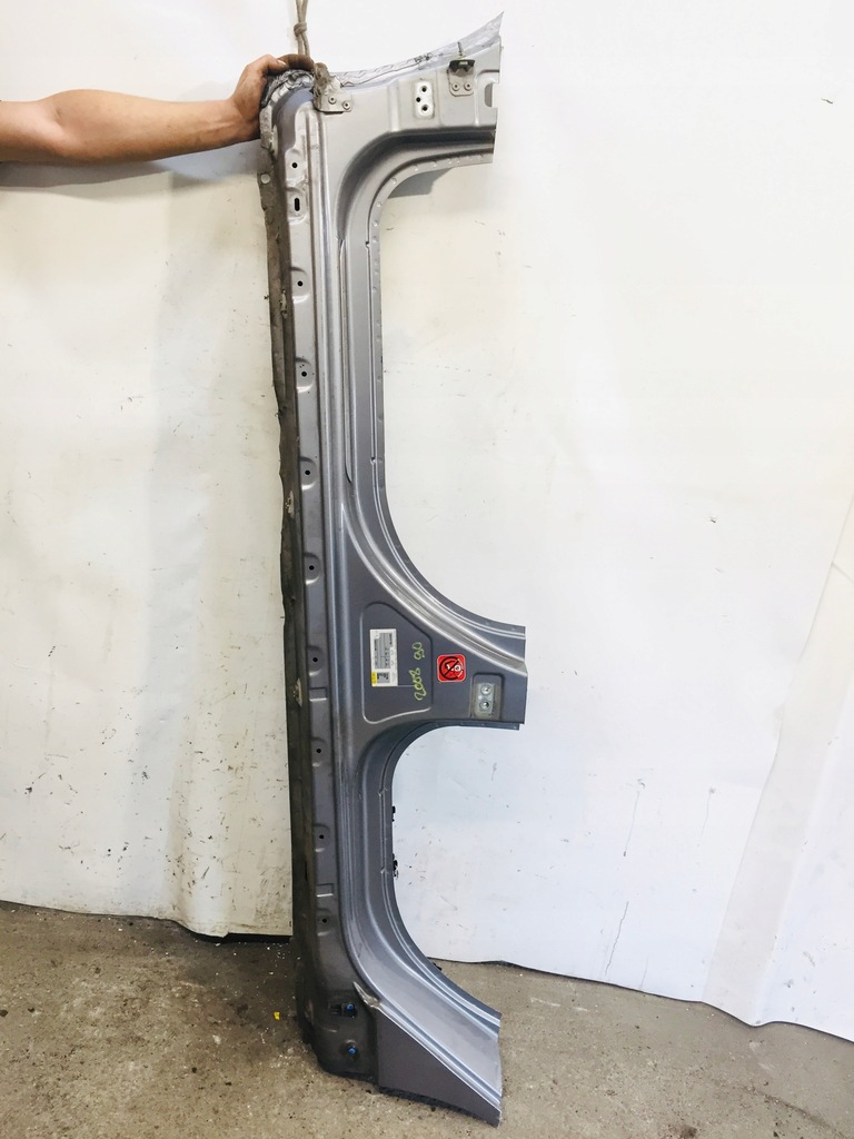 фото №1, Лівий поріг peugeot 2008 #90