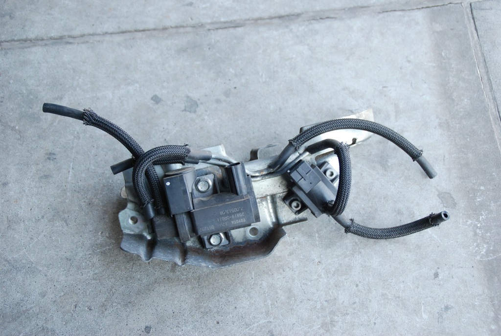 фото №1, Клапан вакууму toyota rav-4 rav4 iii 2.2d d-4d