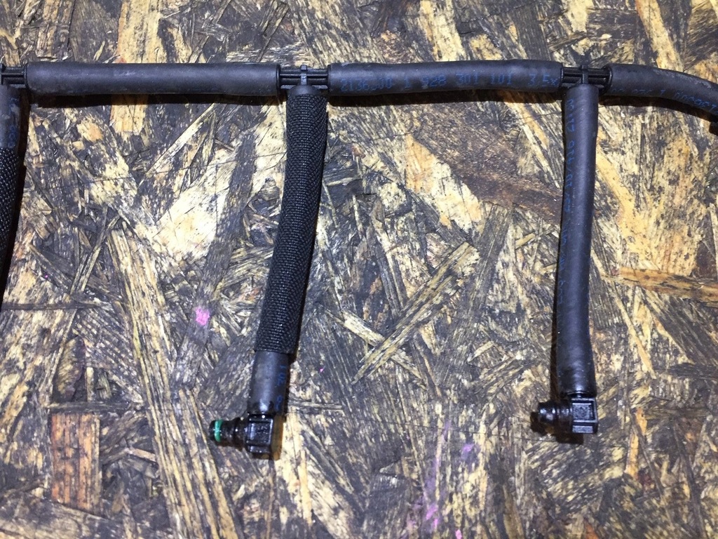 фото №8, Audi a3 8p lift 1.6 tdi шланг обратка топлива топлива