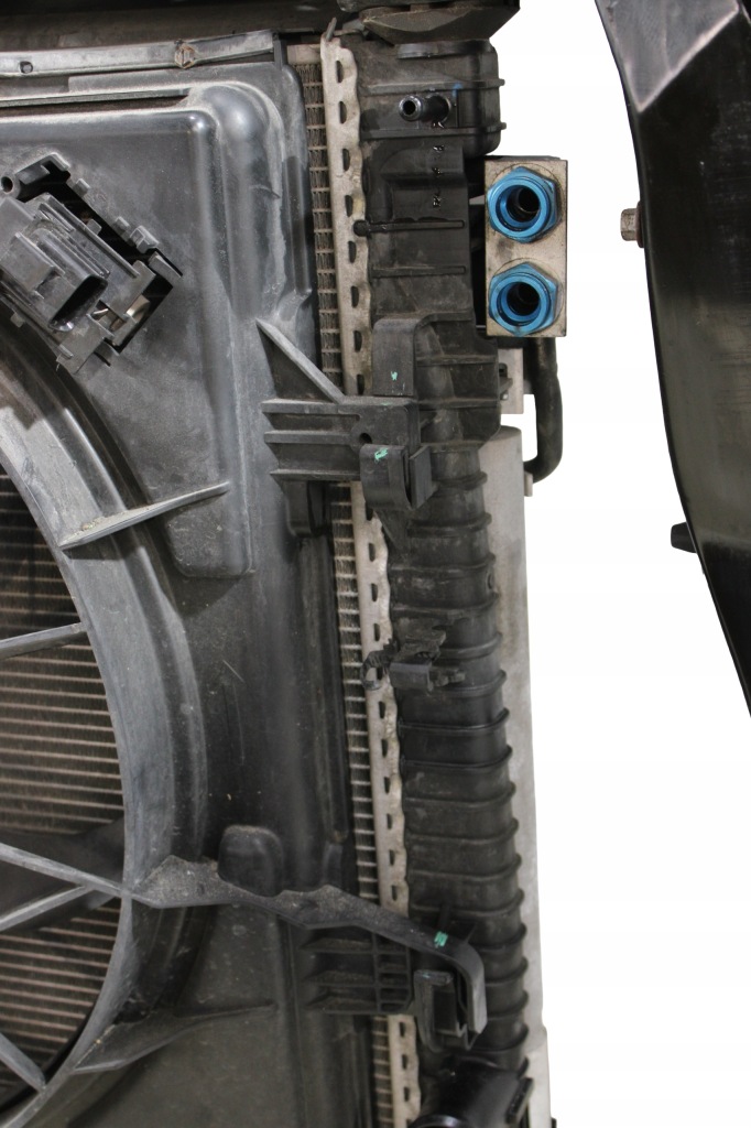 Dodge durango 2018- 3.6 ремінь передній підсилювач передній радіатор панель фари в Україні