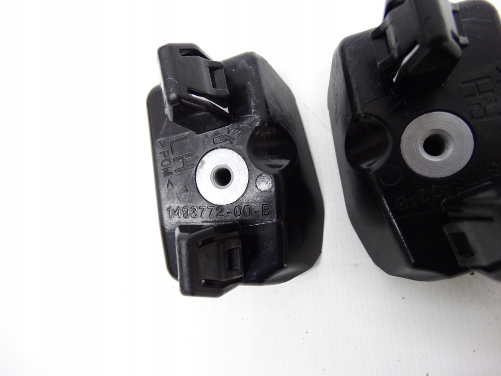 фото №13, Tesla model y 2020- напрямні кріплення бампера перед комплект 1493770-00-b