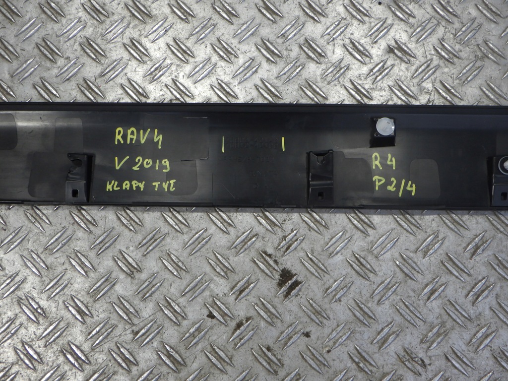 фото №7, Toyota rav4 19- накладка молдинг кришки 76802-42140
