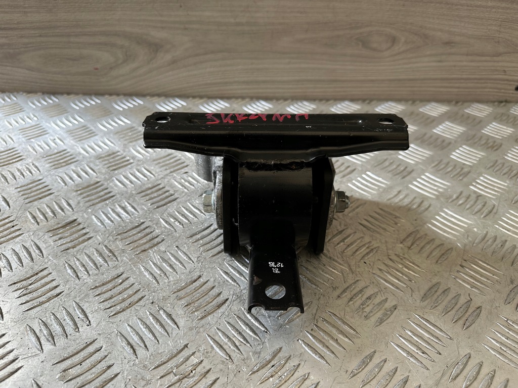 фото №9, Mitsubishi asx 2.0 кронштейн подушка коробки mn184344