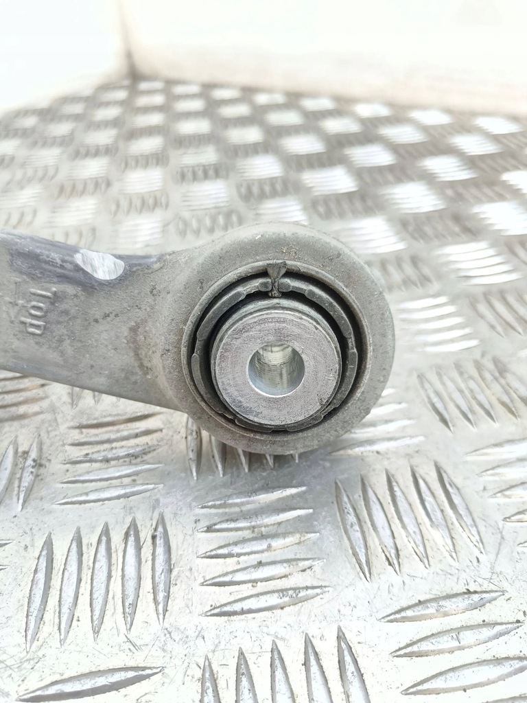 фото №7, Bmw 7 f01 f02 f03 f04 2014 верхний рычаг задний