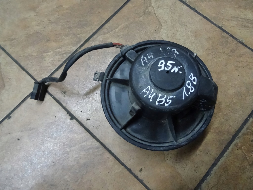 Купити Audi a4 b5 1.8b 95' повітродувка вентилятор