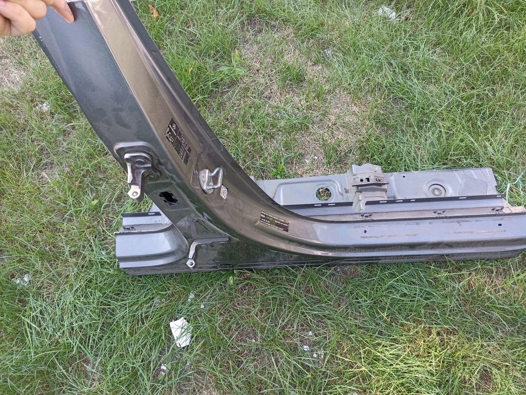 фото №1, Mercedes w177 a klasa порог правый блок двигателя средний 787
