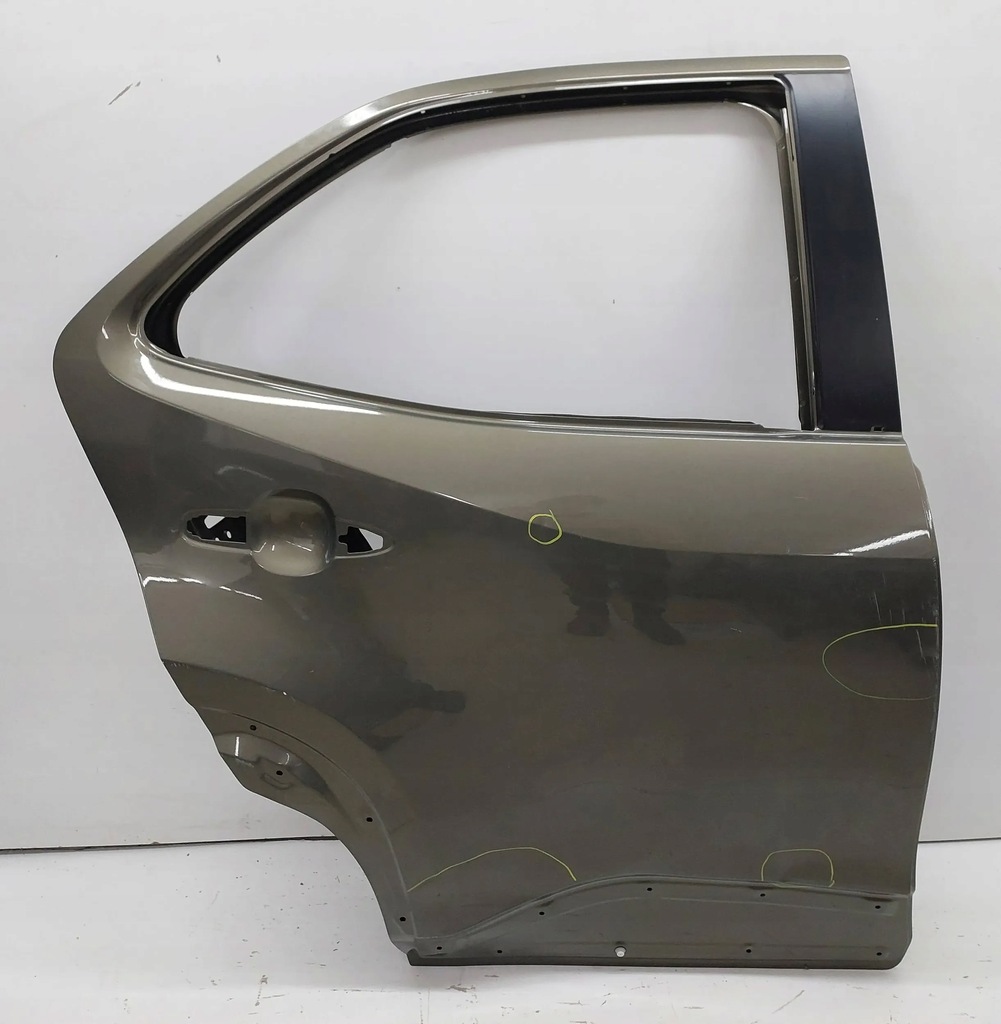 фото №1, Toyota yaris cross дверь задняя задние правое 2020