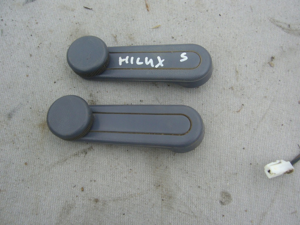фото №1, Toyota hilux vi 02-05 ручка стеклоподъемника стекло