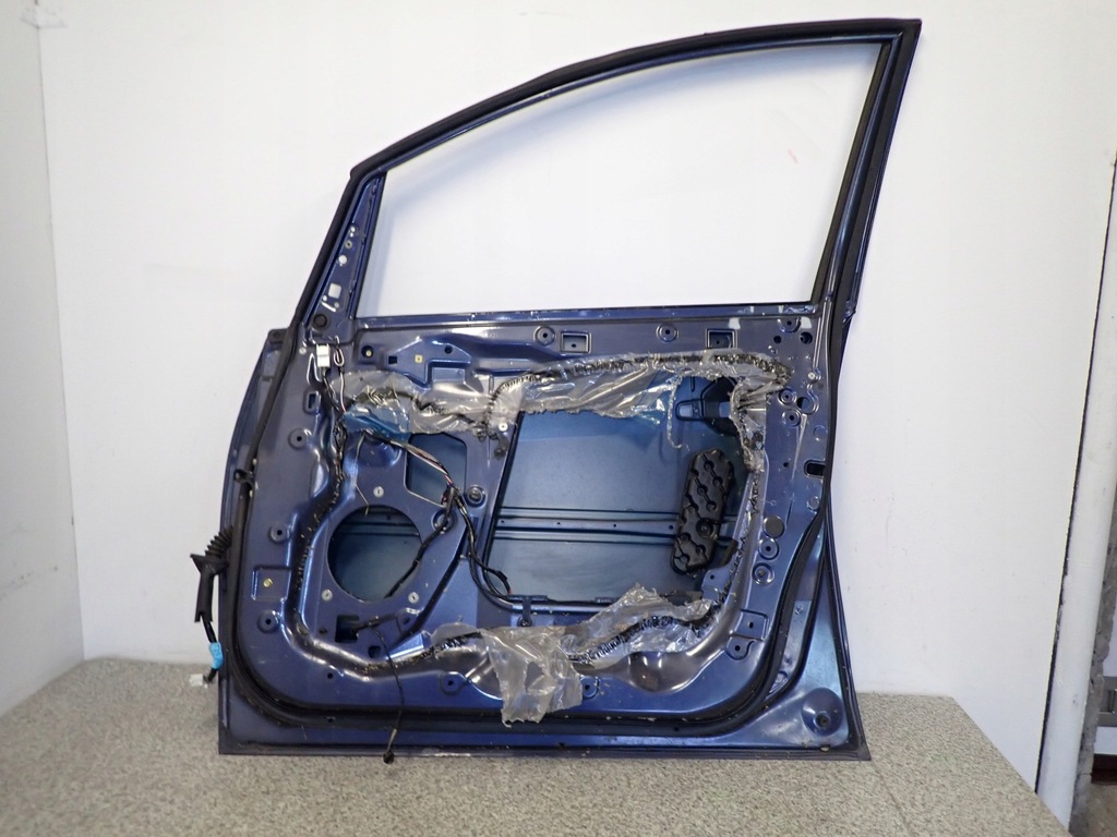 фото №8, Mitsubishi grandis 03-11 двері передні праве