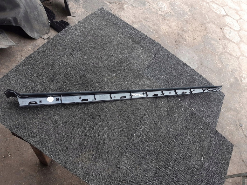 фото №10, Молдинг скло лобове права peugeot 5008 ii