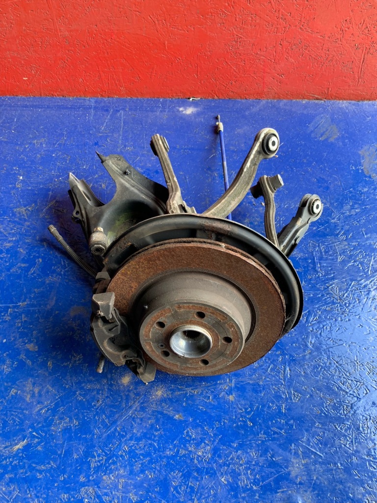 фото №1, Поворотный кулак рычаги задняя правый mercedes glk w204 lift