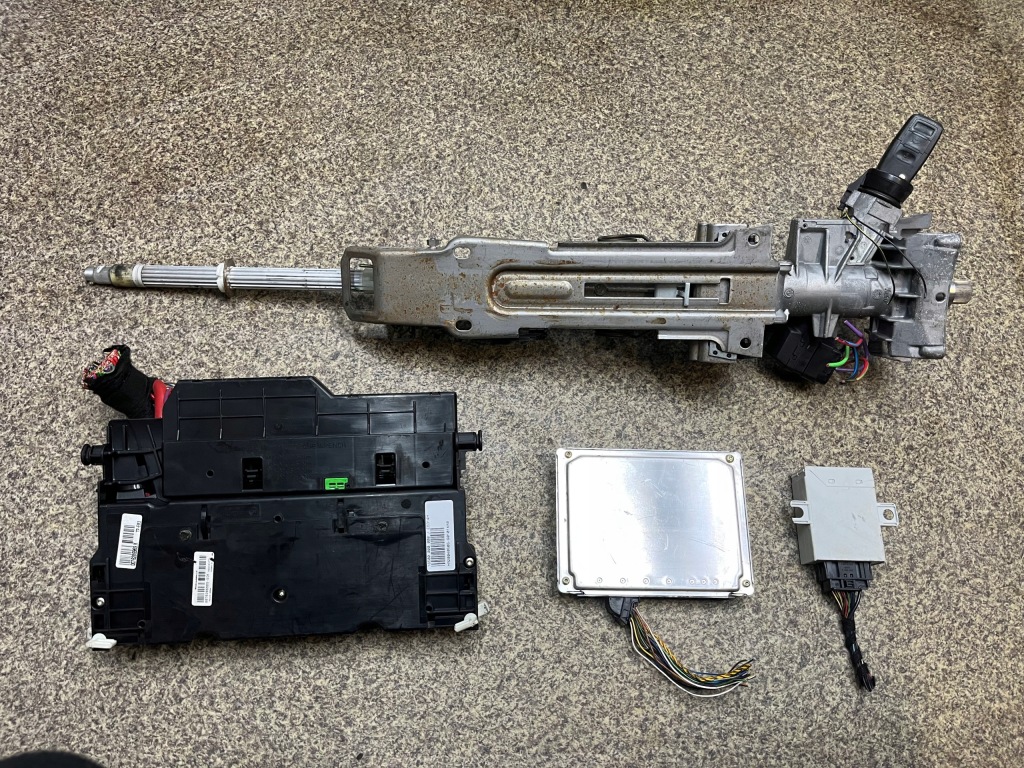 Блок керування двигуна набір стартовий ключ замок запалювання ews bmw x3 e83 2.5 1 m54 Зі Шроту