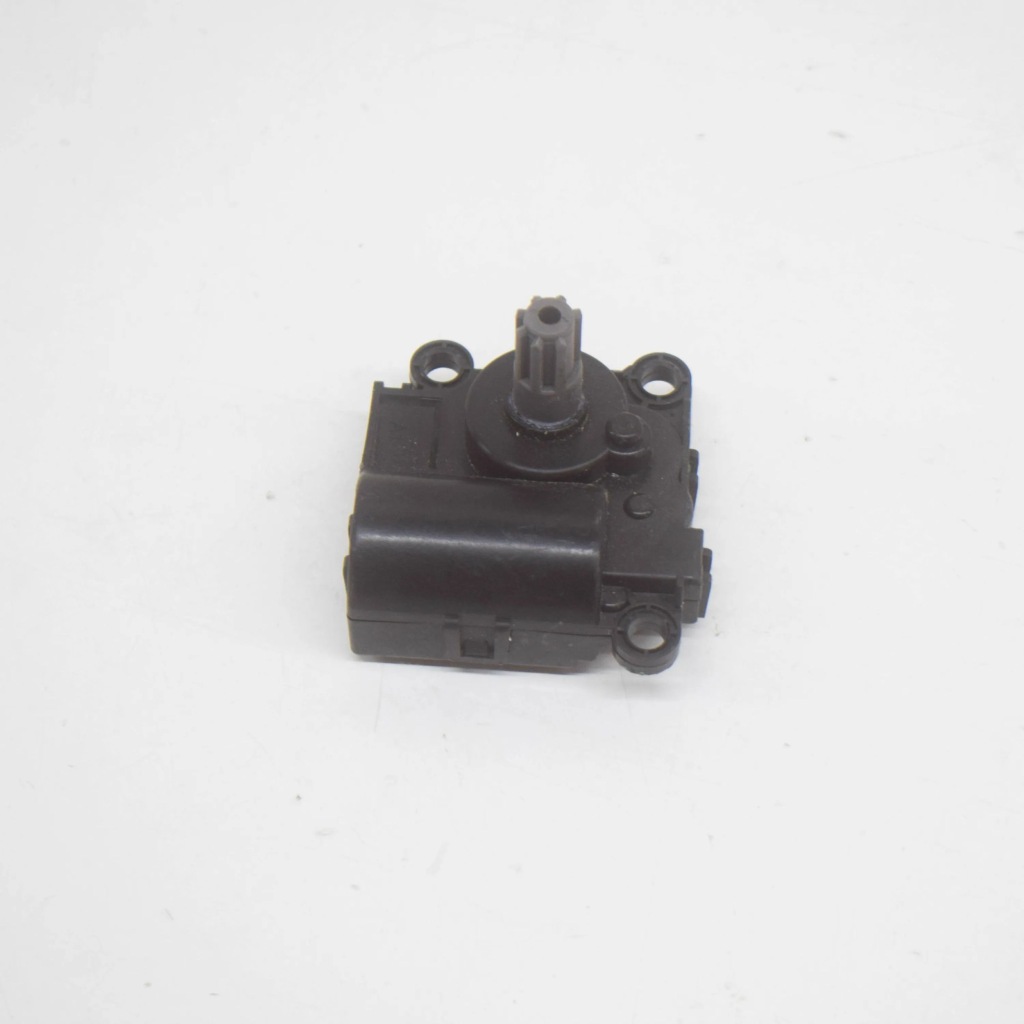 Купити Tesla model s 2017 моторчик обігрівача