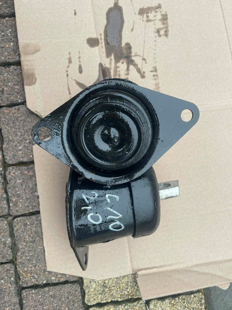 фото №1, Honda accord 8 viii ___кронштейн подушка 2.0b ____08-12