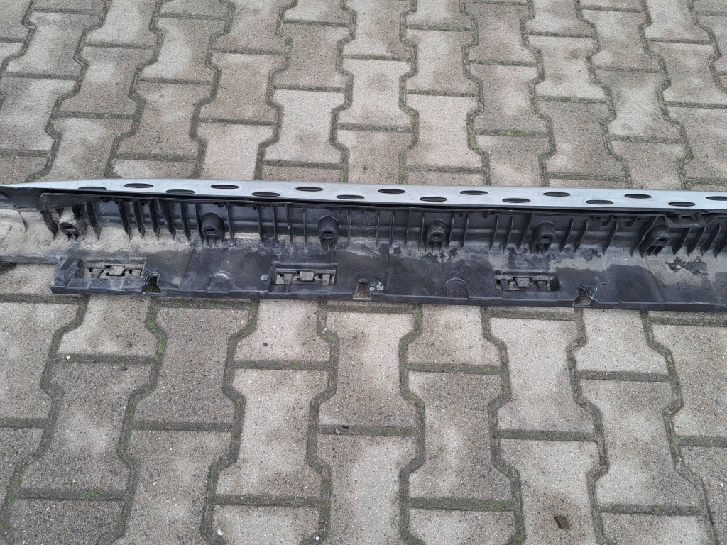 фото №10, Порог правый mercedes glc amg x253 c253 a253 15-22