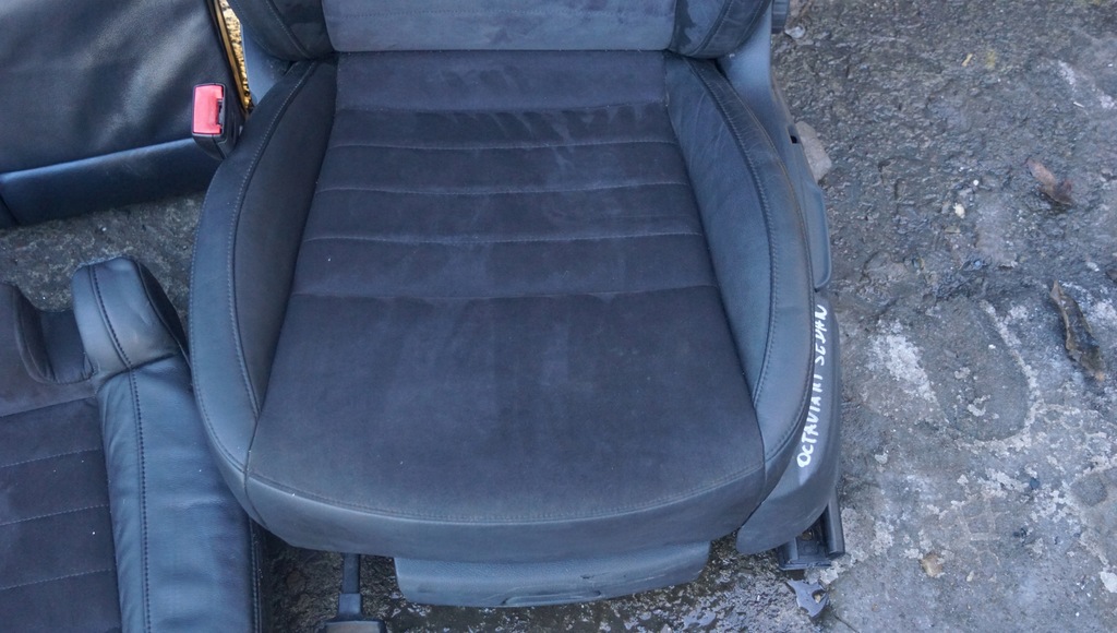 фото №10, Сиденья заднее сиденье skoda octavia iii hb sedan