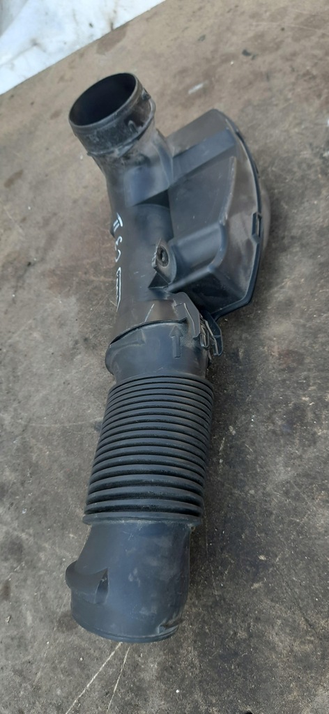 фото №6, Труба шланг резонатор воздуха citroen c3 ii 9683340180