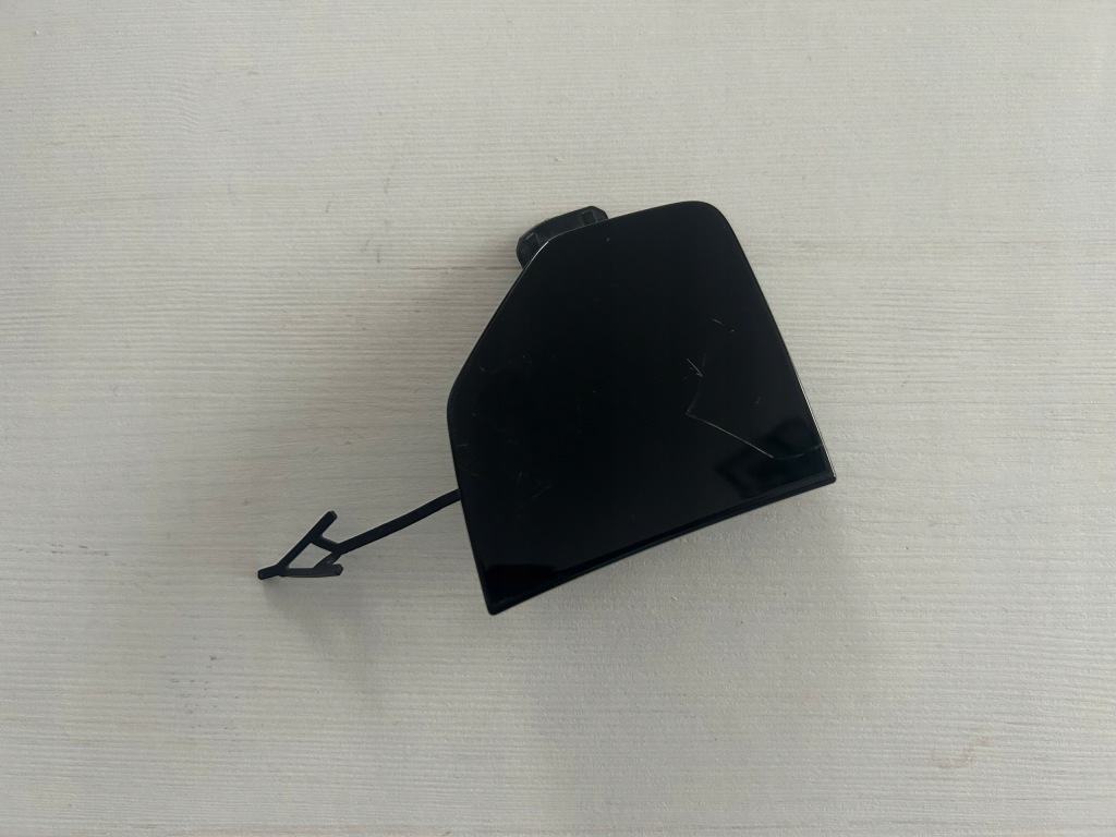 фото №1, Audi q4 e-tron s-line 2021- заглушка фаркоп перед 89a807241a оригінал