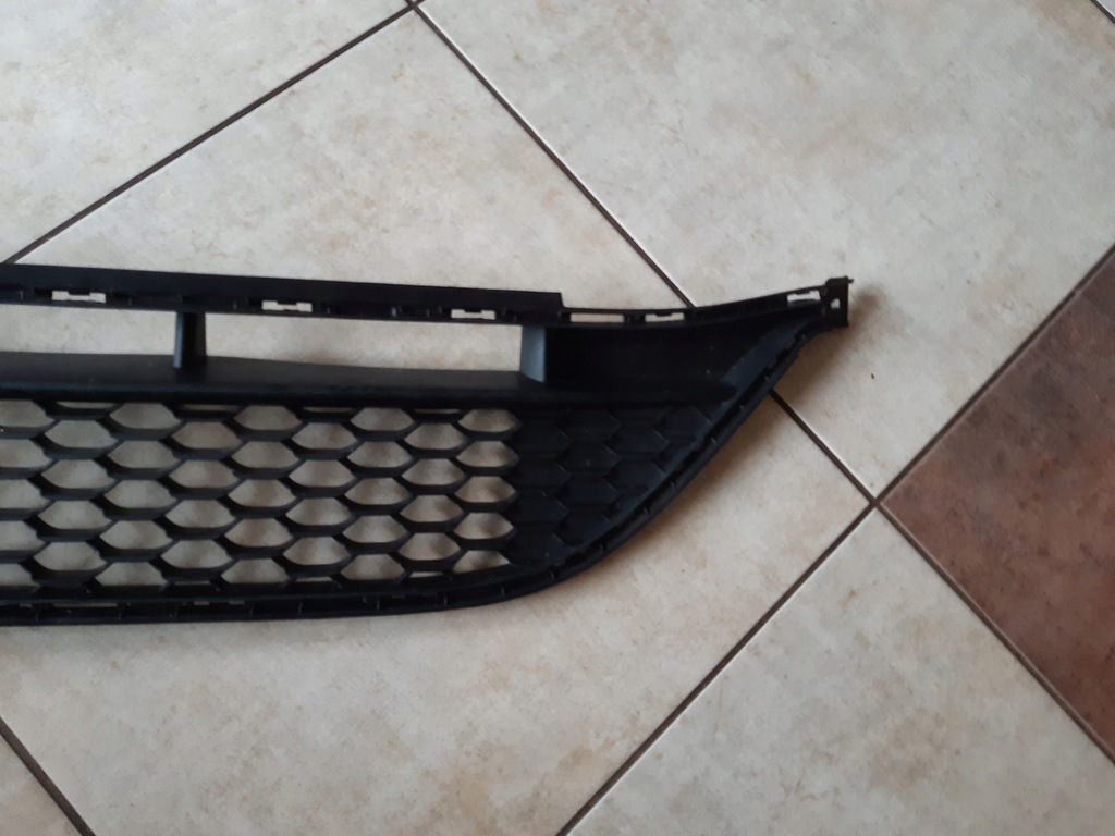 фото №6, Mercedes-benz оригінальний номер a1778859100 решітка середня бампера