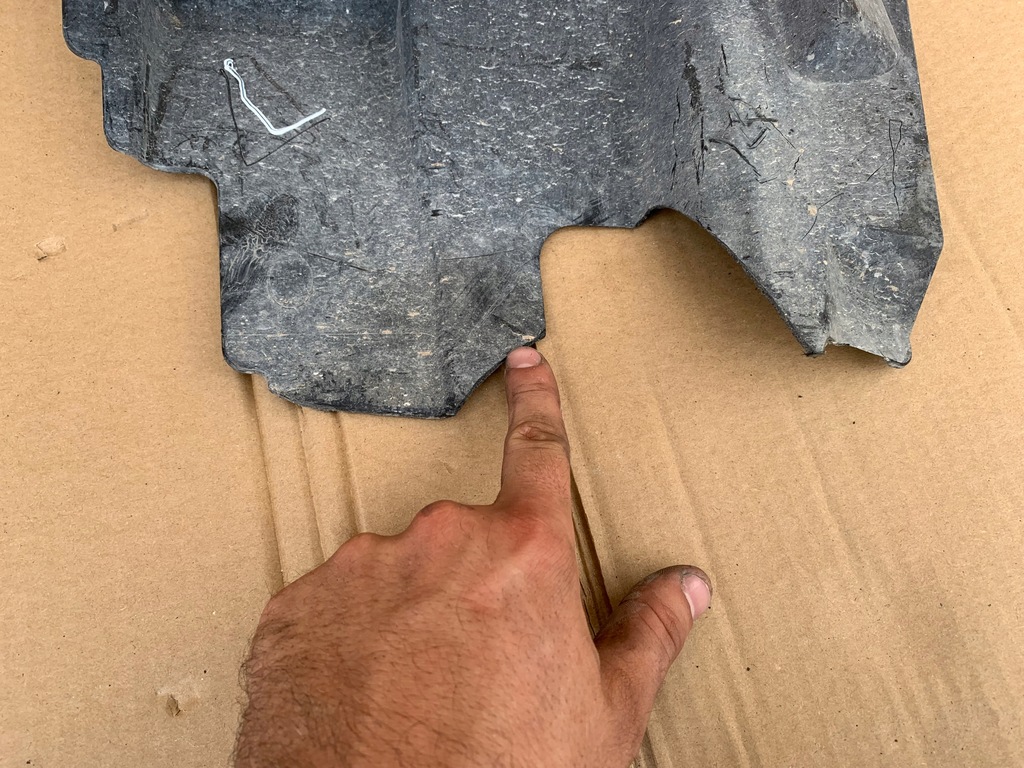 фото №4, Пластик поперечина лівий dodge charger srt 6.4 16-