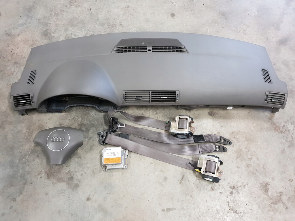 фото №1, Audi a4 b6 04r консоль панель приладів air bag ремені swing