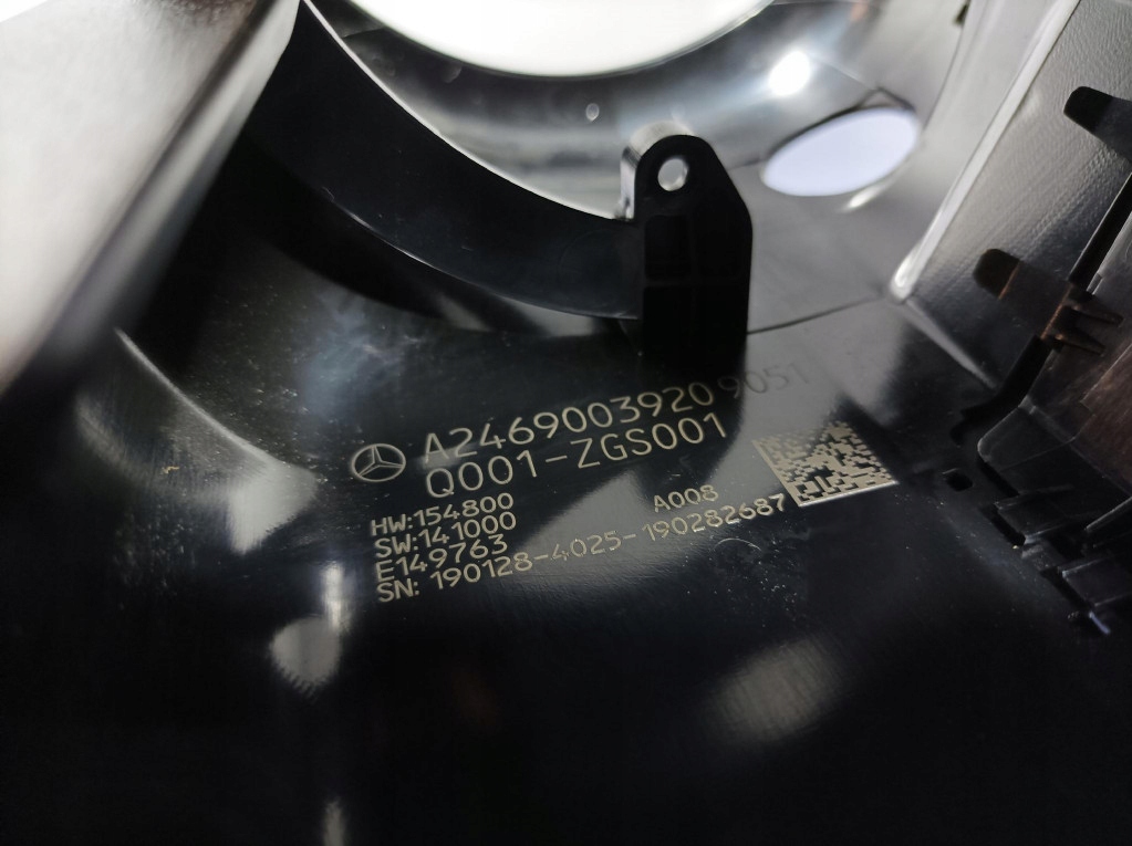 Mercedes gla w156 рестайлінг  корпус колонки рамка спідометра a2469003920 Доставка