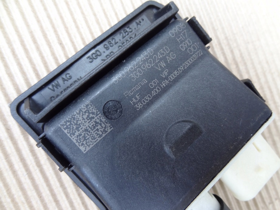 Антенна модуль открывания крышки рычаг 575962253b 3g0962243d seat cupra ateca в Украине