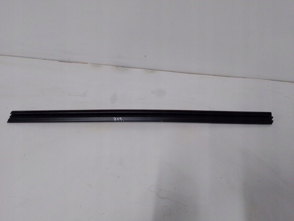 фото №1, Молдинг ущільнювач внутрішня правий перед citroen ds5