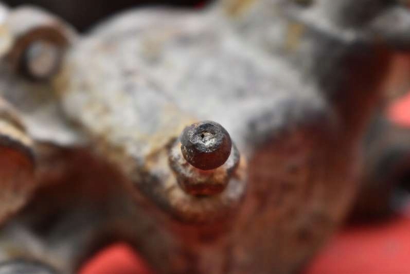 фото №6, Супорт гальмівний лівий задня toyota corolla verso 1 i 2.0 d-4d 90 km 01-06