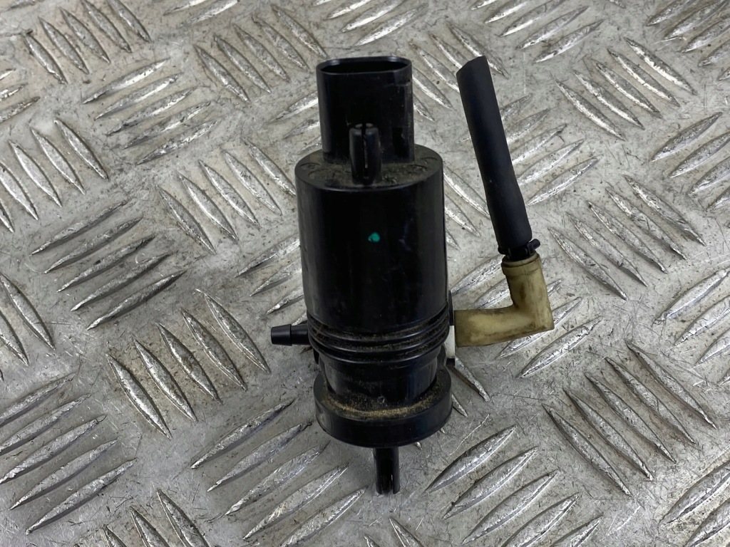 2018 dodge durango помпа распылителя 05152075ac в Украине