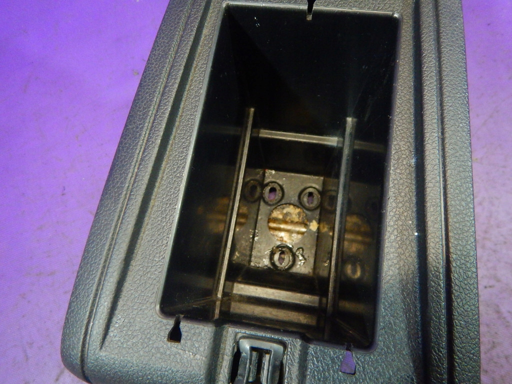 фото №6, Ford mondeo iii mk3 kombi 03-07 подлокотник туннель средний