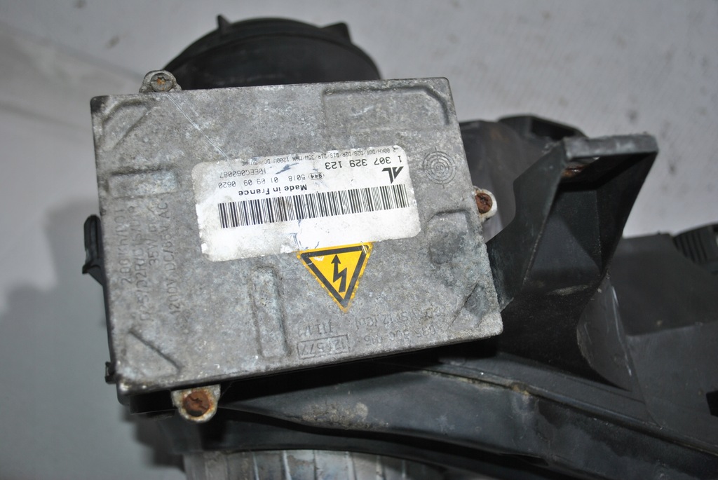 фото №9, Лампа передняя левый перед alfa romeo 159 ксенон eu