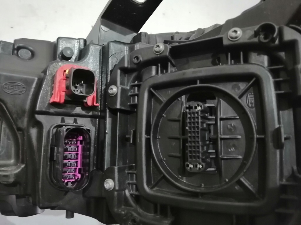 фото №10, Audi rs6 4g0 лампа права передня перед hal 4943