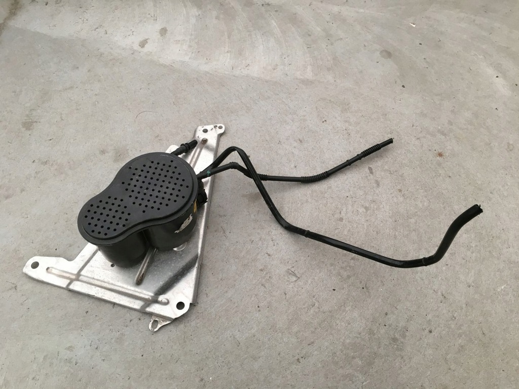 фото №1, Audi a4 b9 15- фильтр угольный 8w0201797f