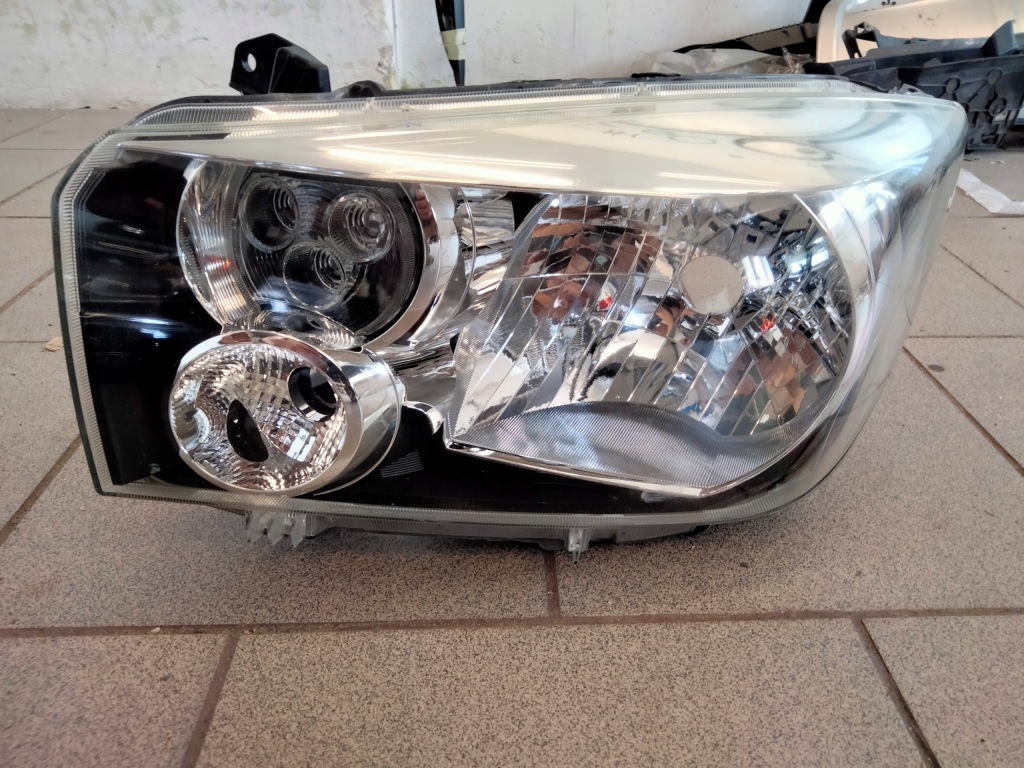 фото №1, Suzuki celerio 14-19 лампа ліва перед передня h7 led drl