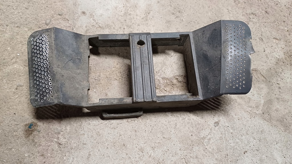 фото №1, Mercedes w212 кронштейн правое радара a2128850814